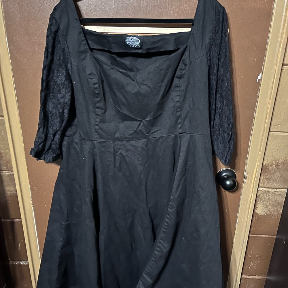 Beautiful Black dress with Sweetheart bodice